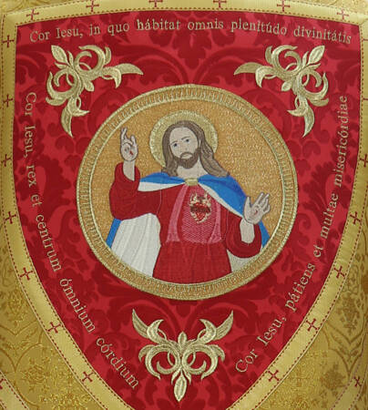 Conical chasuble C894GC16