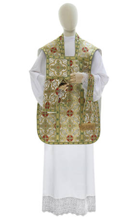 Roman chasuble R079